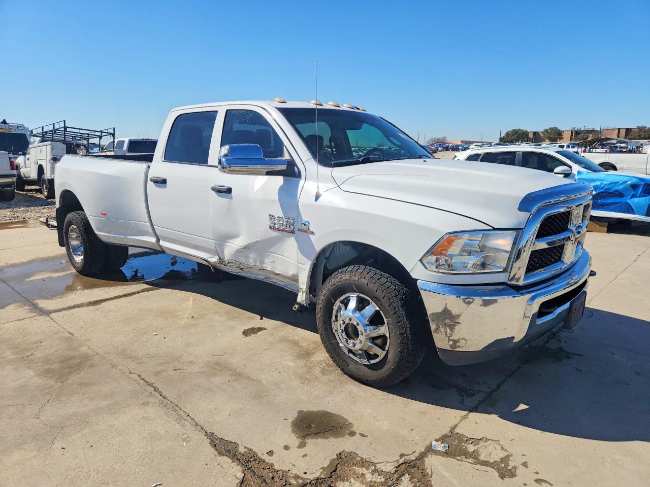 2018 RAM 3500 ST photo 4