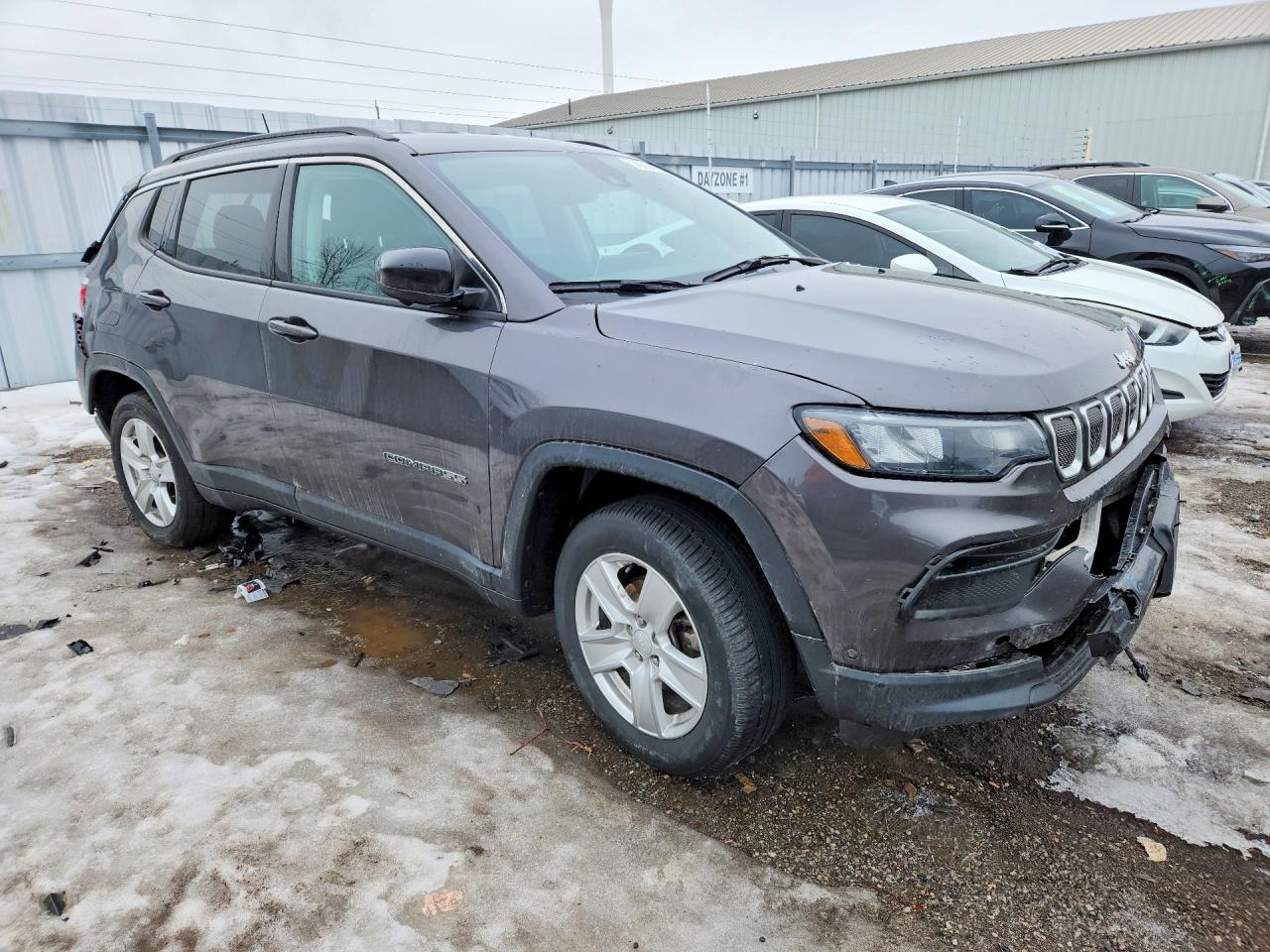 2022 JEEP COMPASS LATITUDE photo 4
