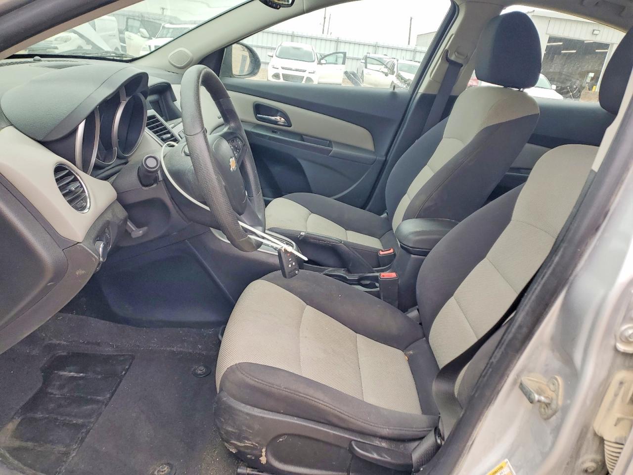 2014 CHEVROLET CRUZE LS photo 13