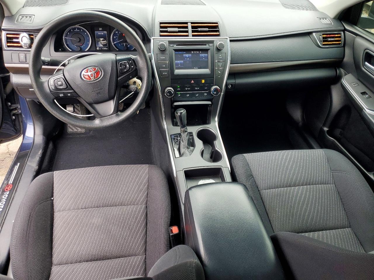 2017 TOYOTA CAMRY LE photo 8