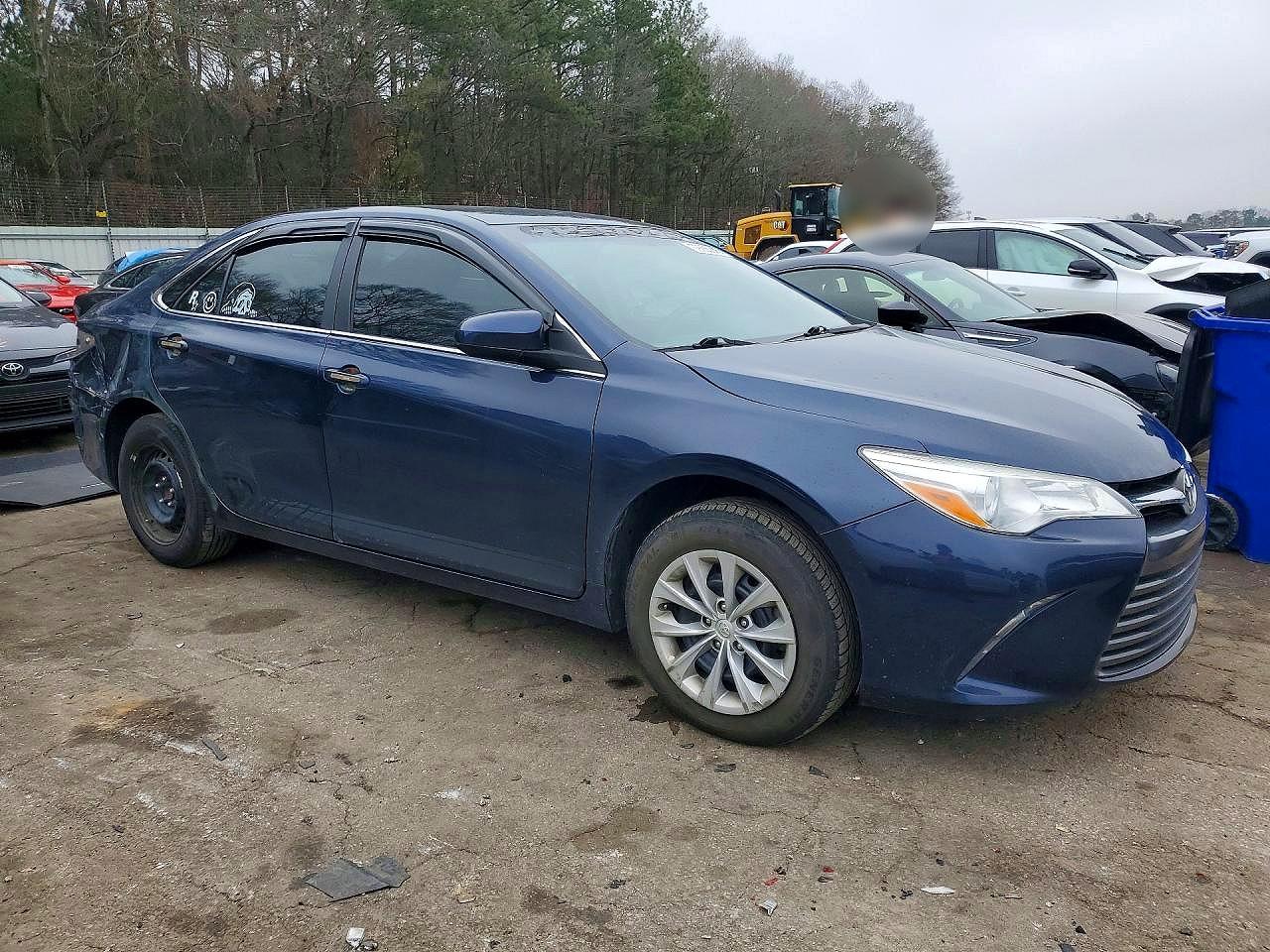 2017 TOYOTA CAMRY LE photo 4