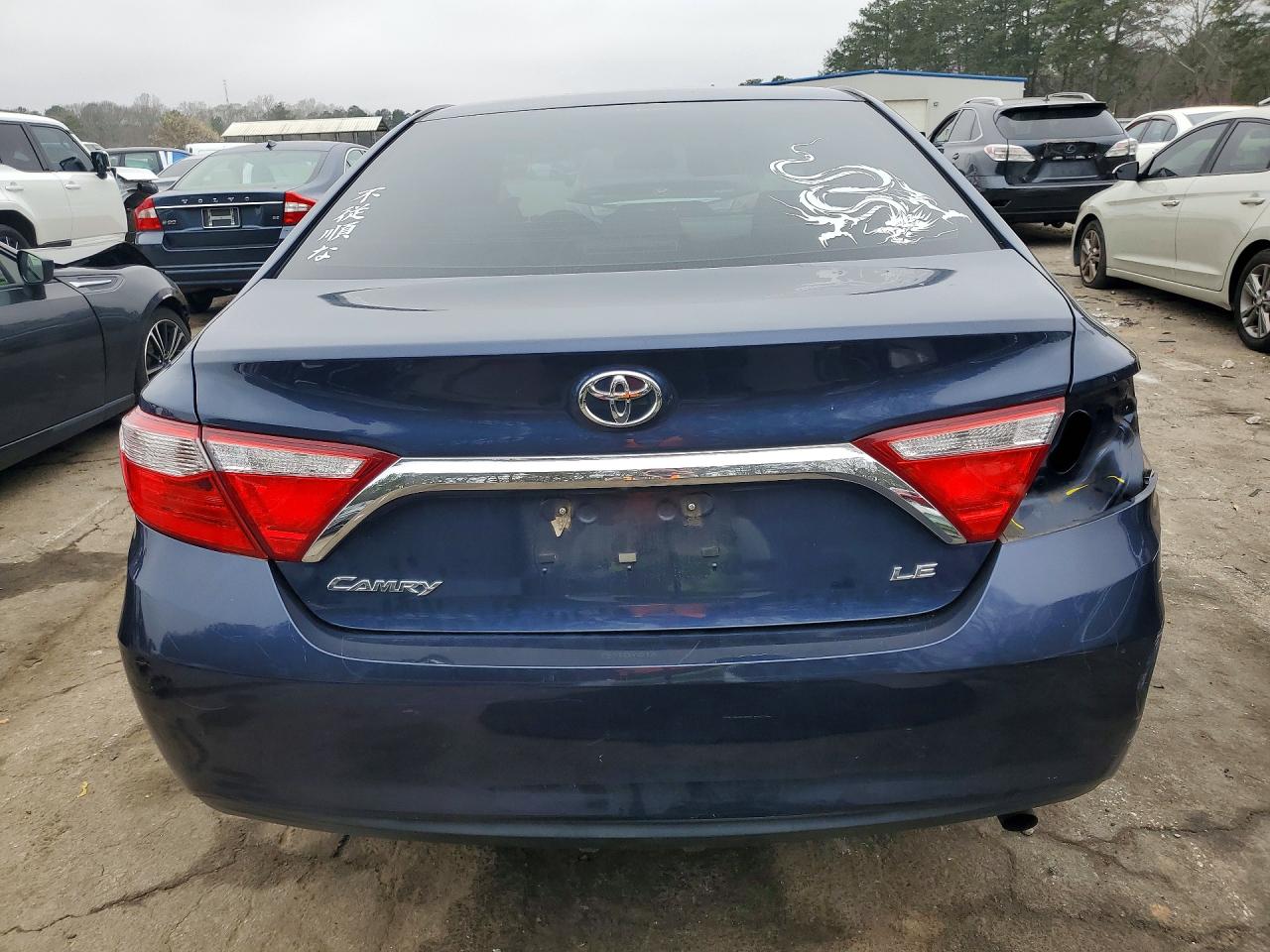 2017 TOYOTA CAMRY LE photo 6