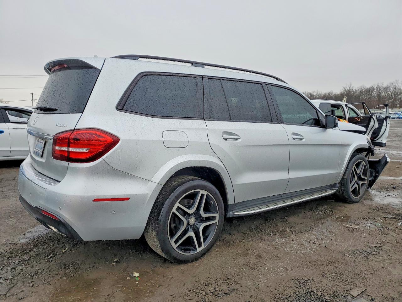 2017 MERCEDES-BENZ GLS 550 4MATIC photo 5