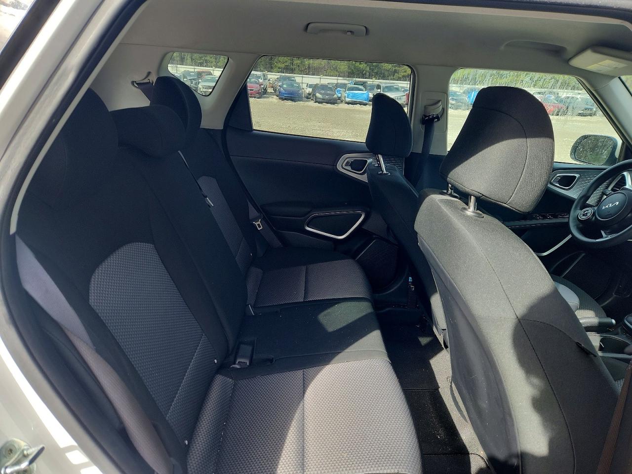 2022 KIA SOUL LX photo 10