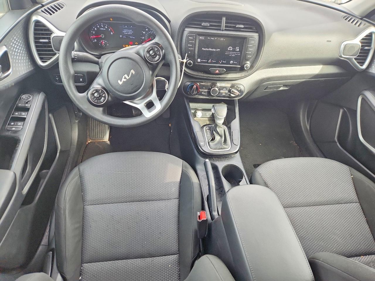 2022 KIA SOUL LX photo 8