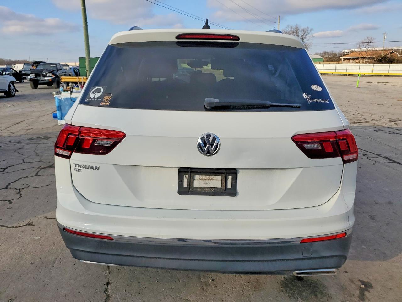2021 VOLKSWAGEN TIGUAN SE photo 11