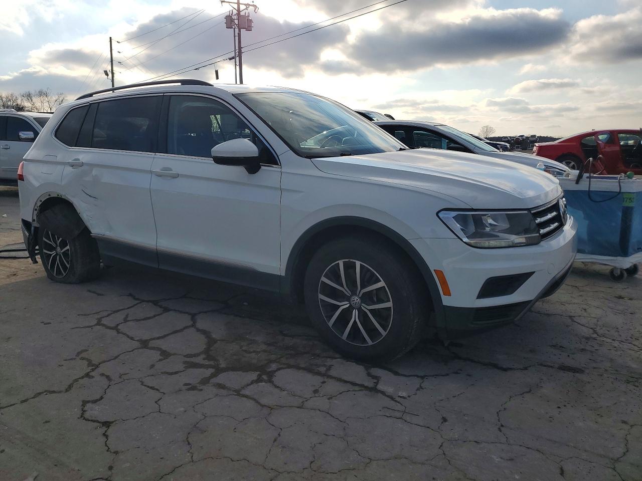 2021 VOLKSWAGEN TIGUAN SE photo 7