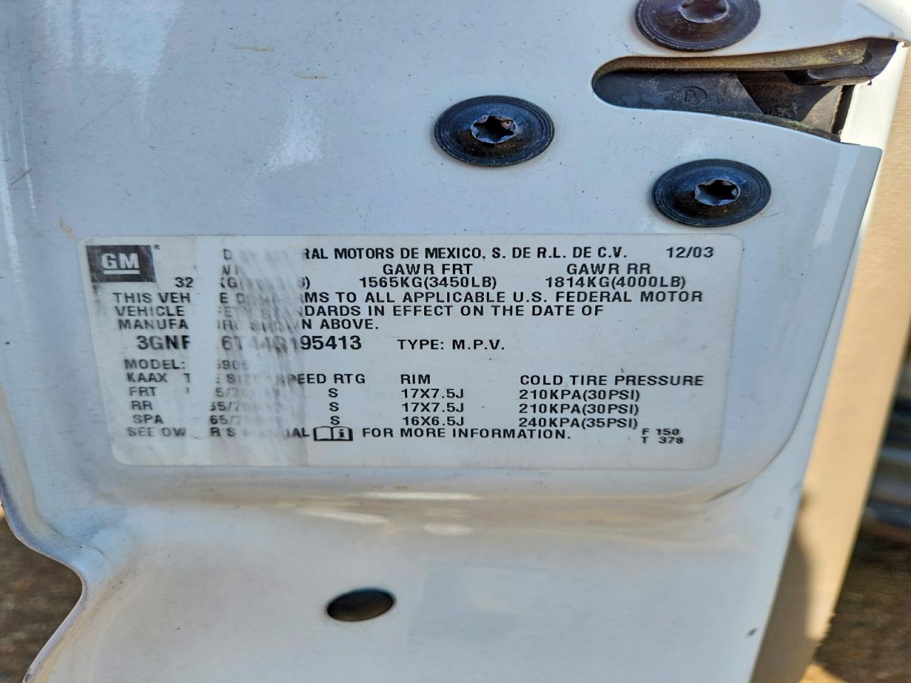 2004 CHEVROLET SUBURBAN K1500 photo 37