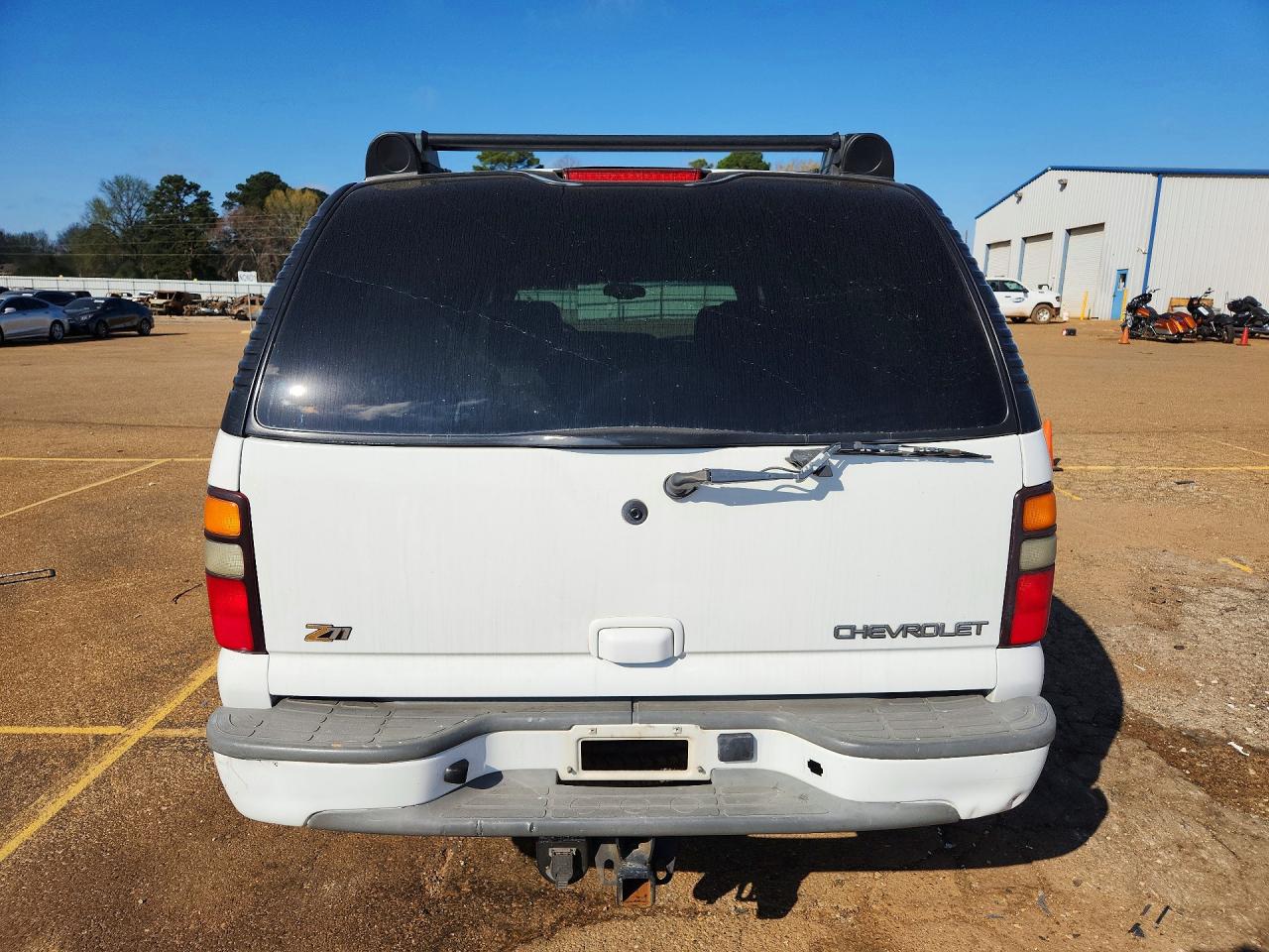 2004 CHEVROLET SUBURBAN K1500 photo 16