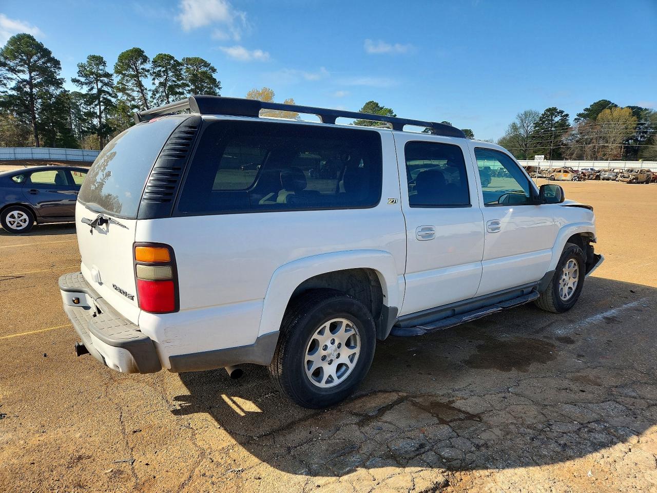 2004 CHEVROLET SUBURBAN K1500 photo 7