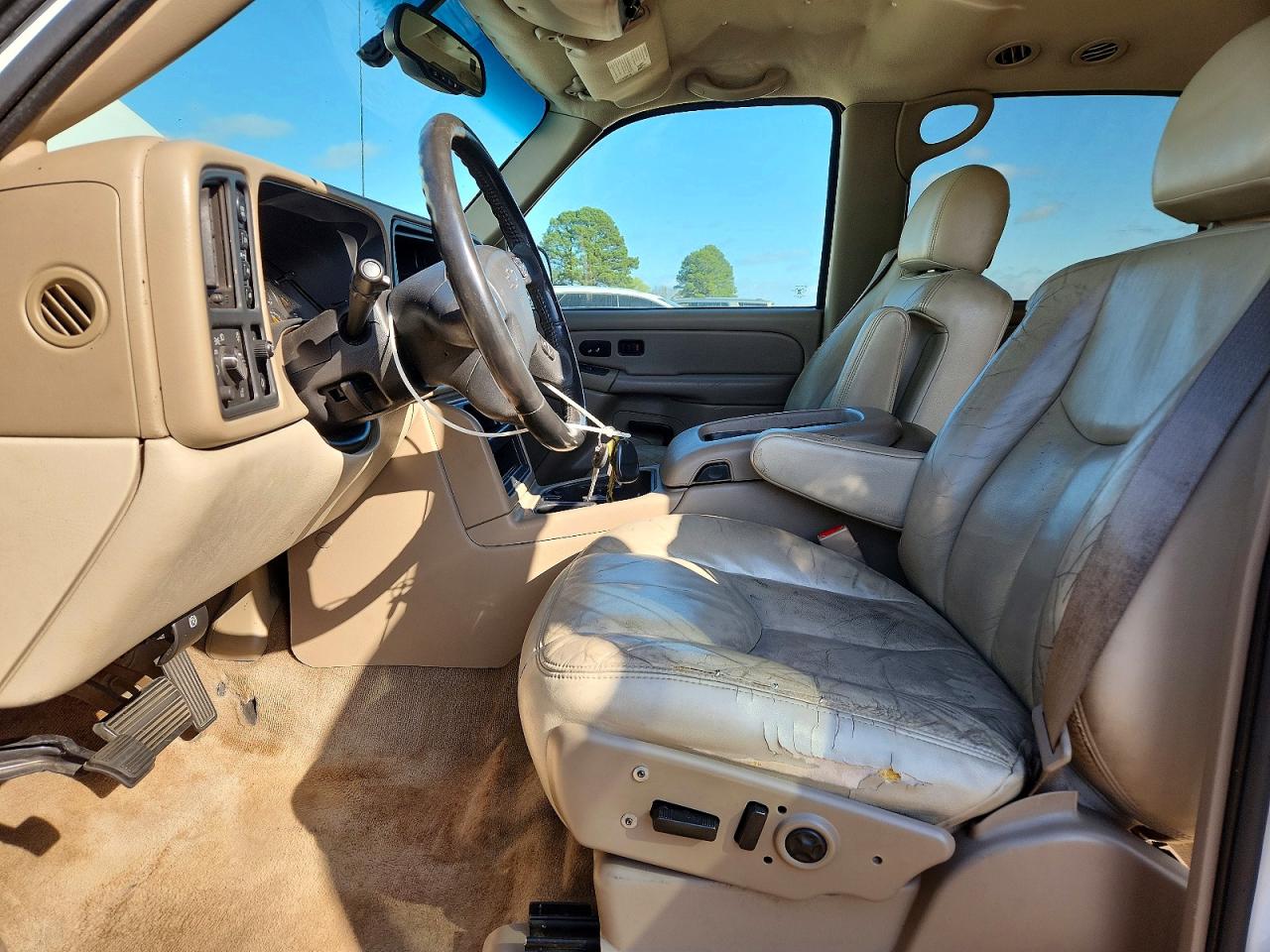 2004 CHEVROLET SUBURBAN K1500 photo 19