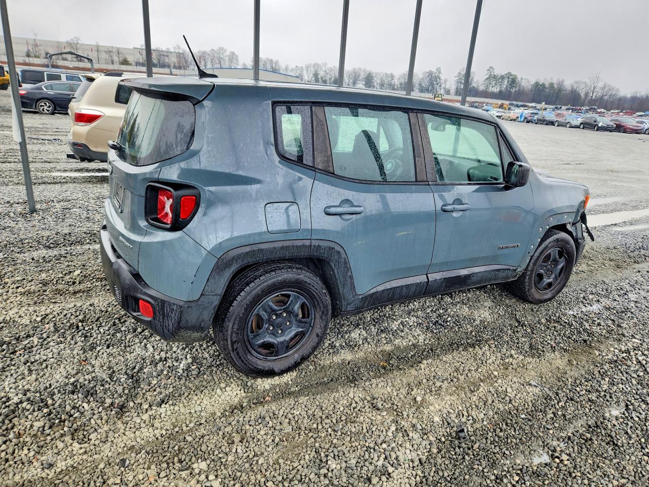 2017 JEEP RENEGADE SPORT photo 3