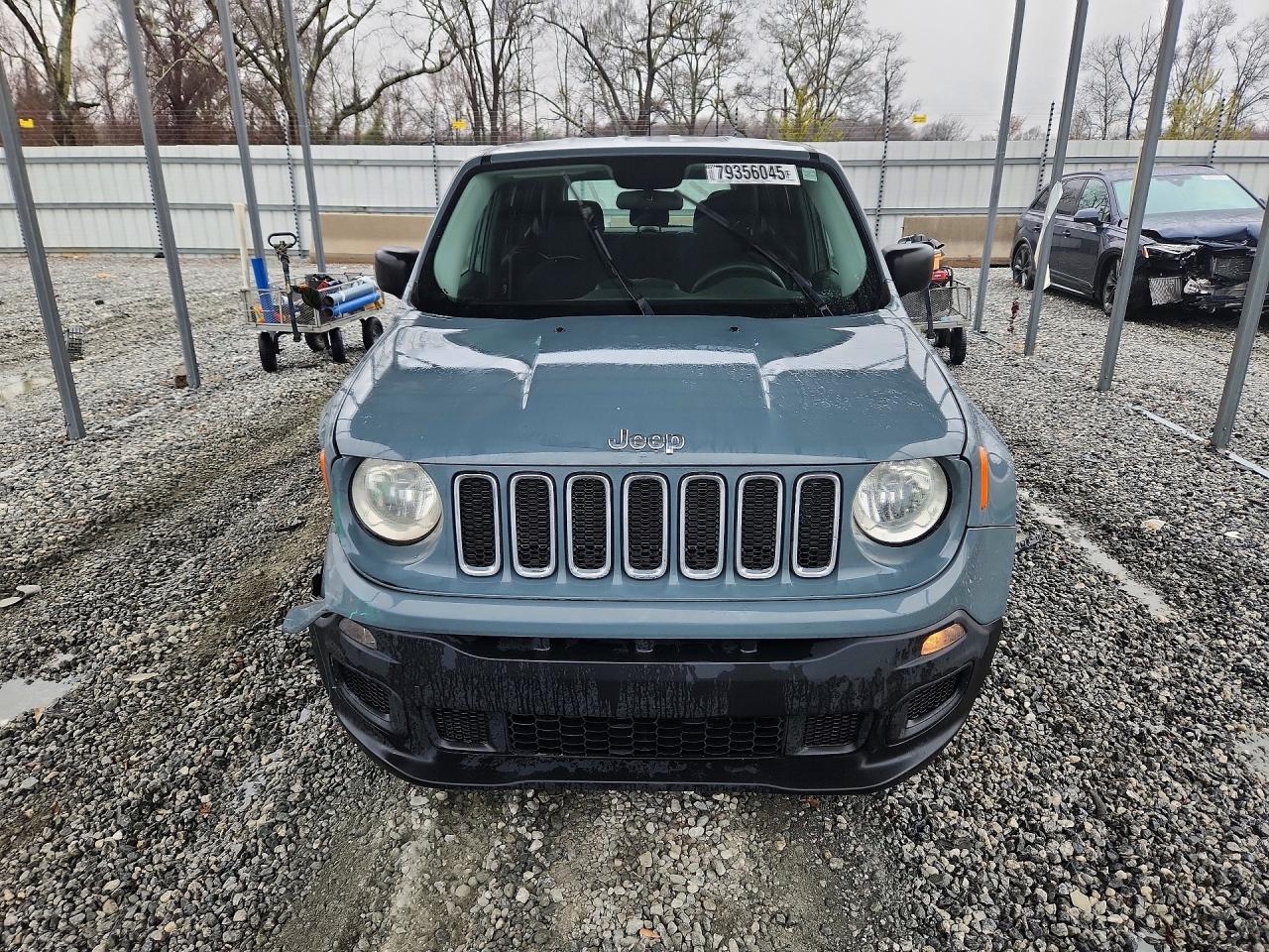 2017 JEEP RENEGADE SPORT photo 5