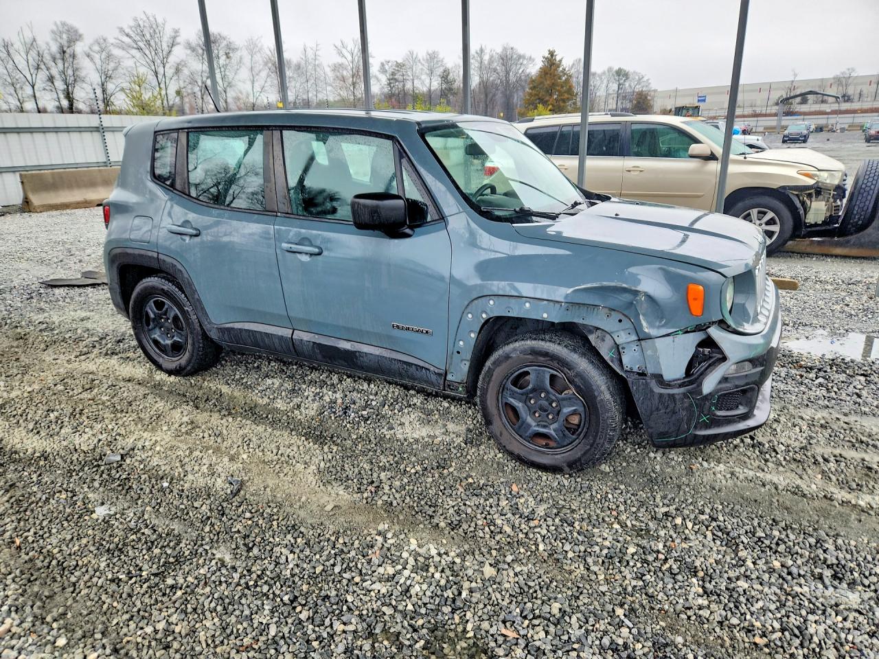 2017 JEEP RENEGADE SPORT photo 4