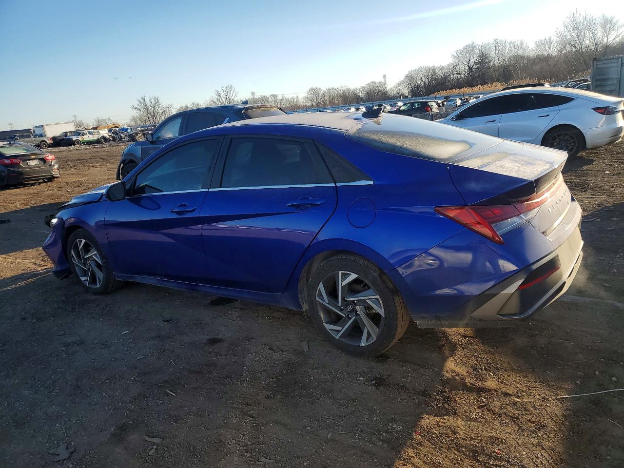 2024 HYUNDAI ELANTRA SEL photo 3