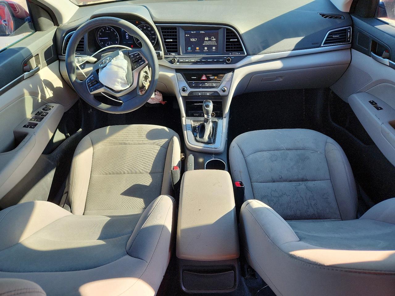 2018 HYUNDAI ELANTRA SEL photo 15