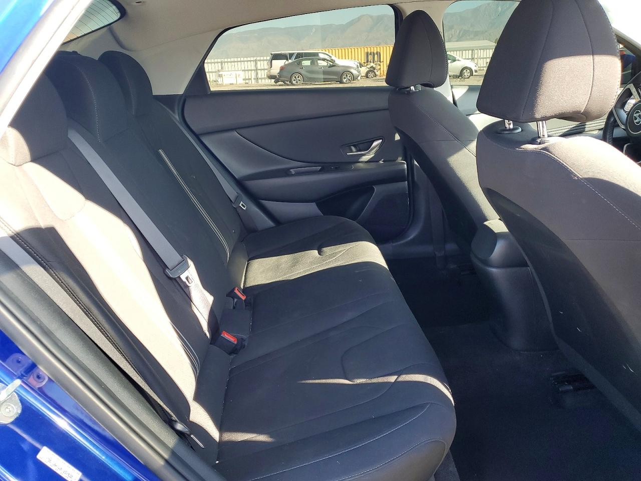 2022 HYUNDAI ELANTRA SEL photo 10