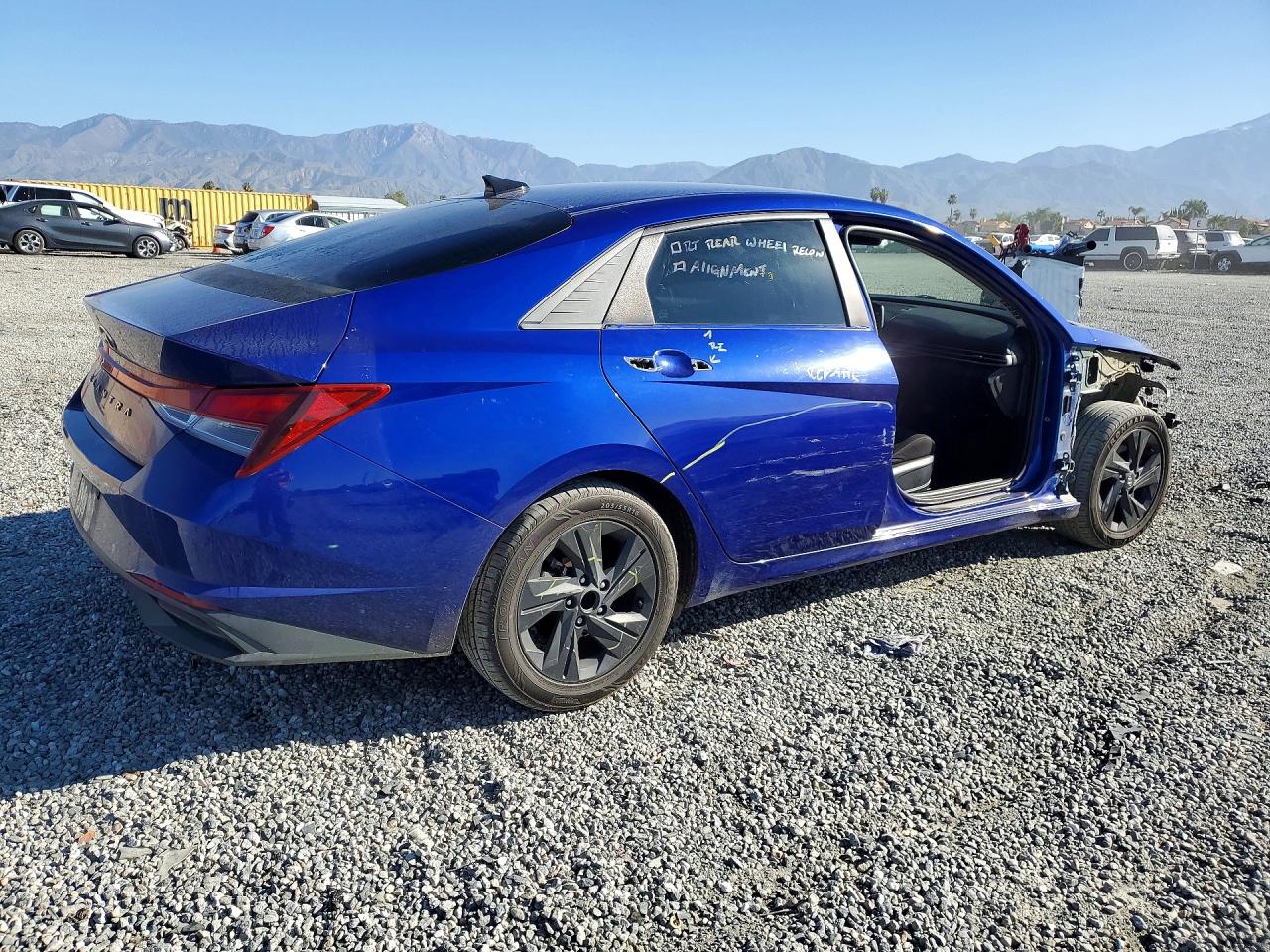 2022 HYUNDAI ELANTRA SEL photo 3