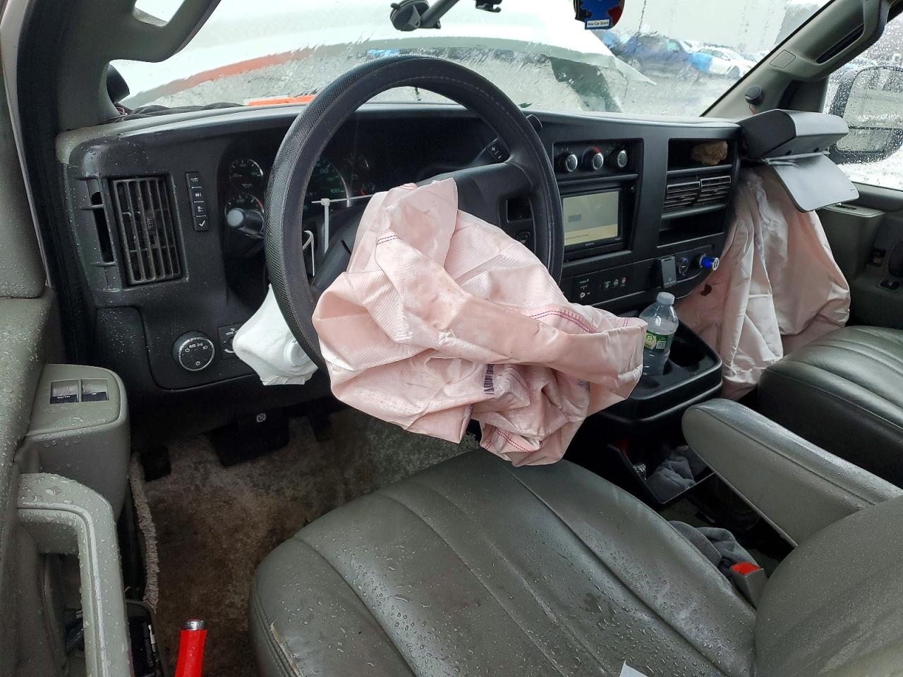2018 CHEVROLET EXPRESS G3500 photo 8