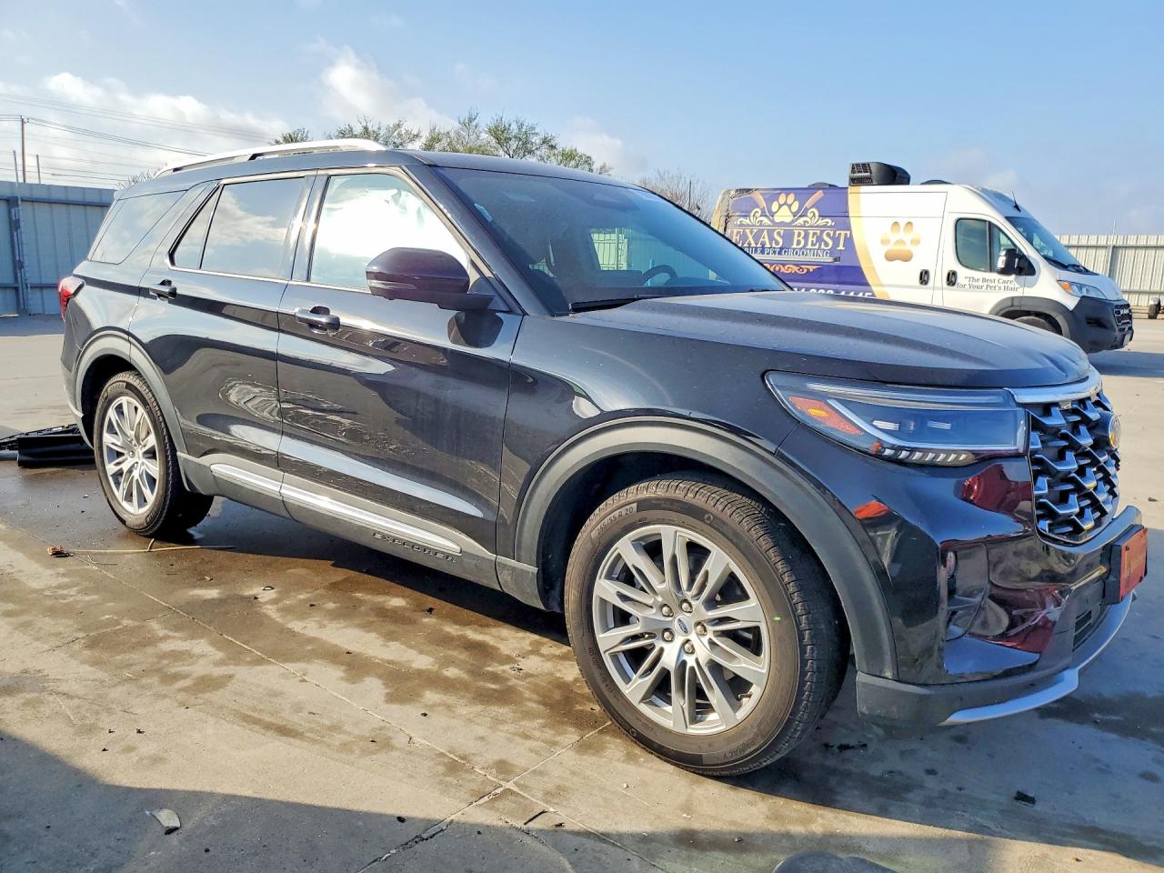 2025 FORD EXPLORER PLATINUM photo 4