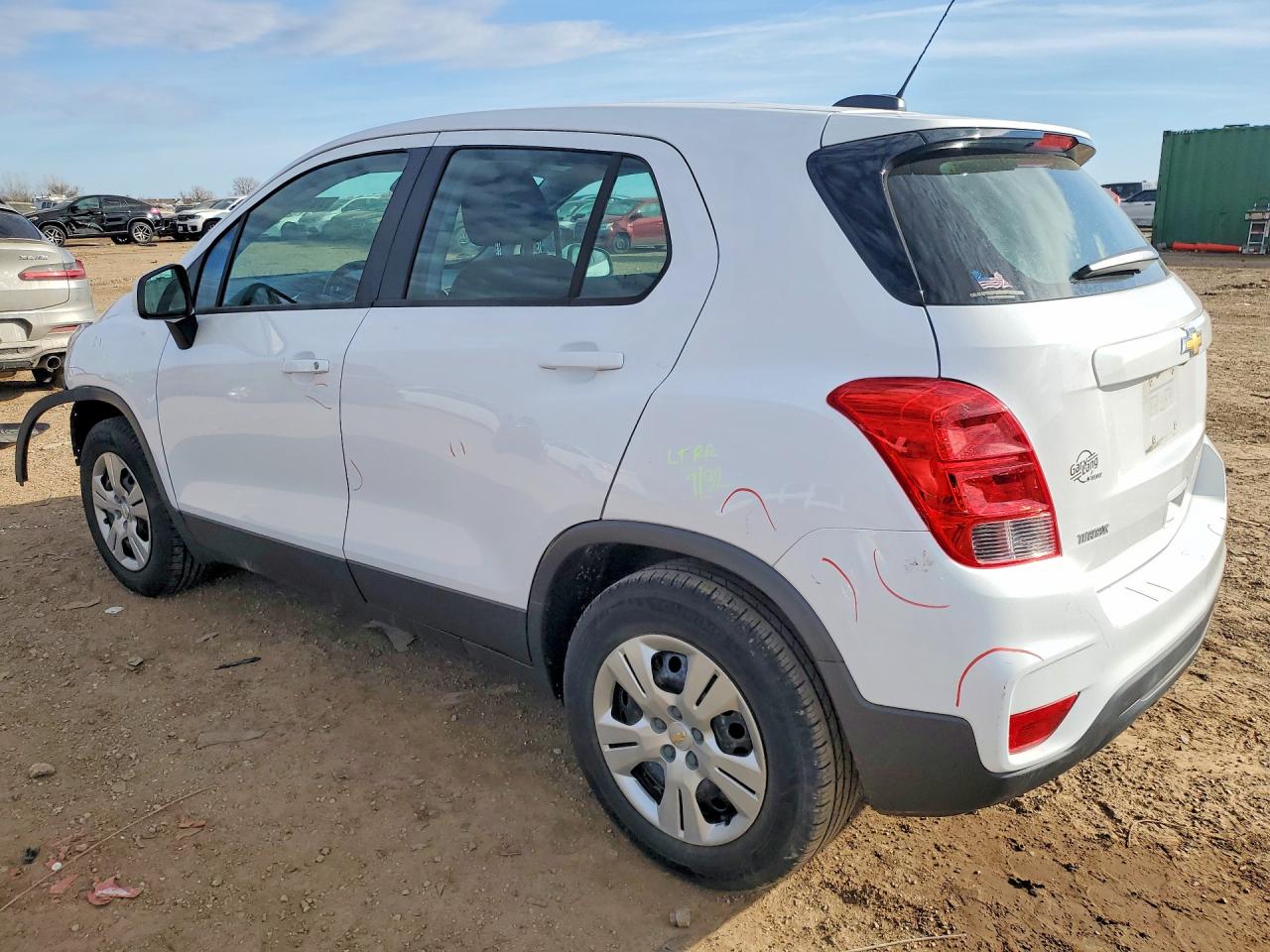 2018 CHEVROLET TRAX LS photo 3