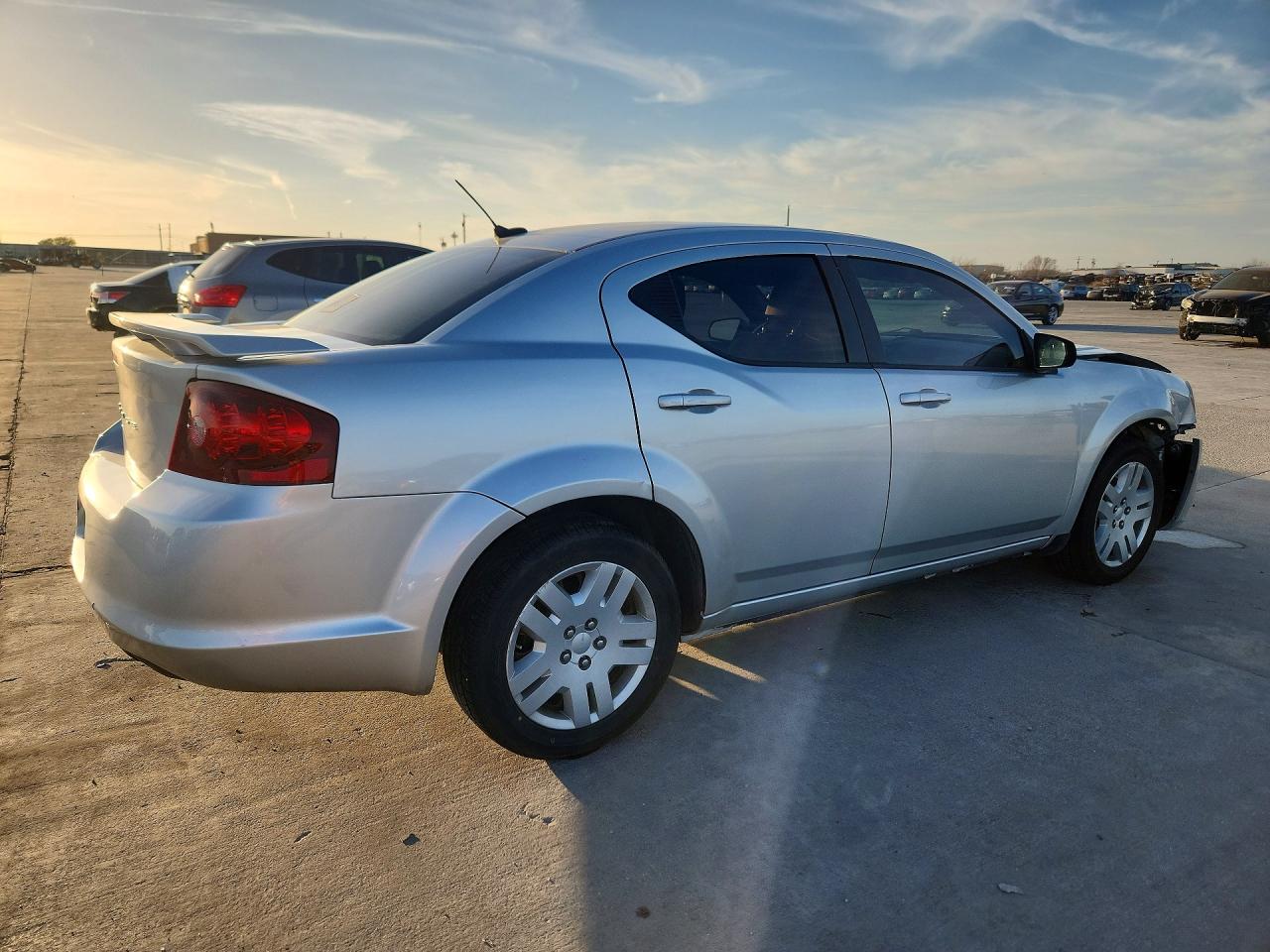 2012 DODGE AVENGER SE photo 3