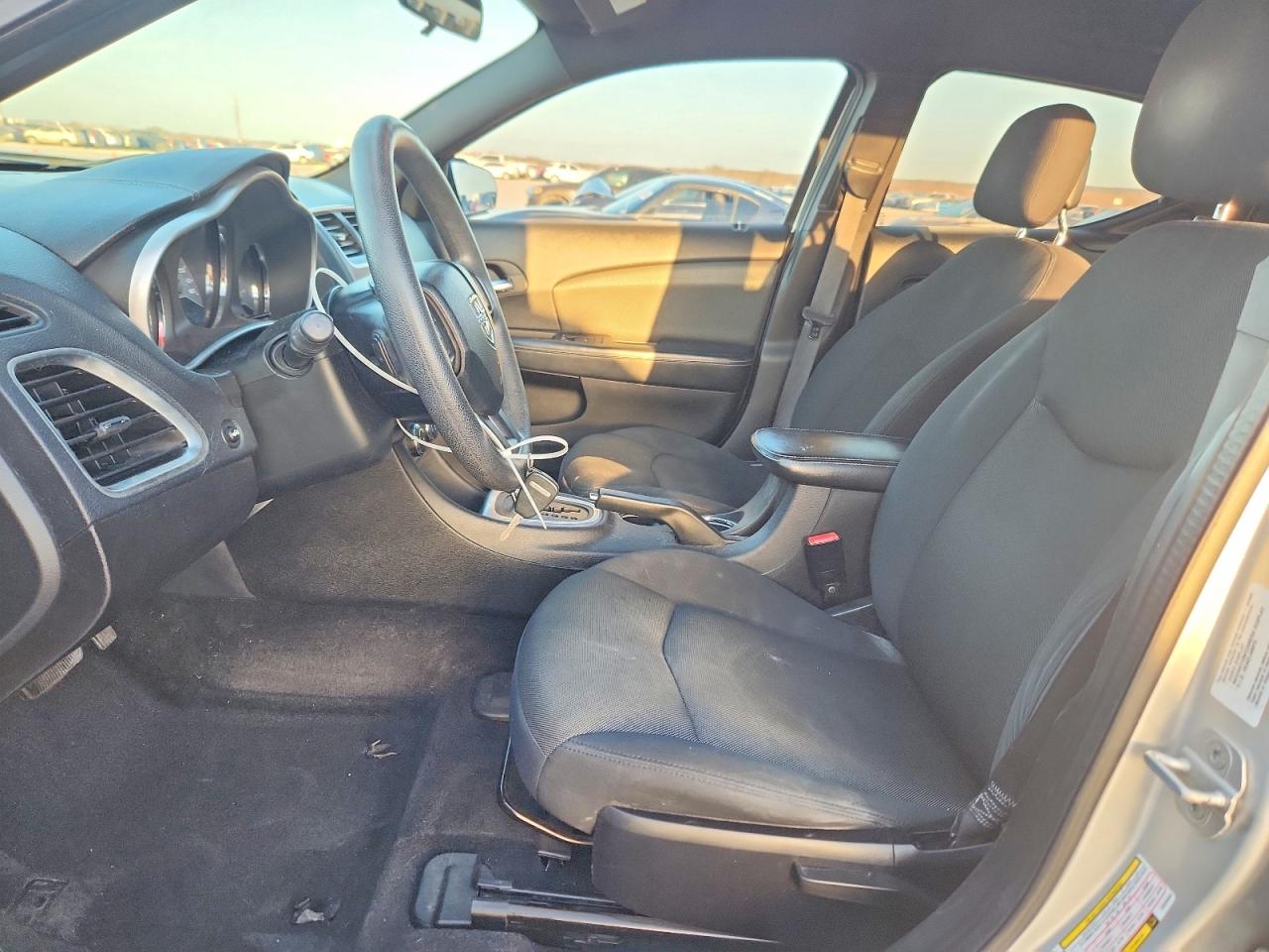 2012 DODGE AVENGER SE photo 7