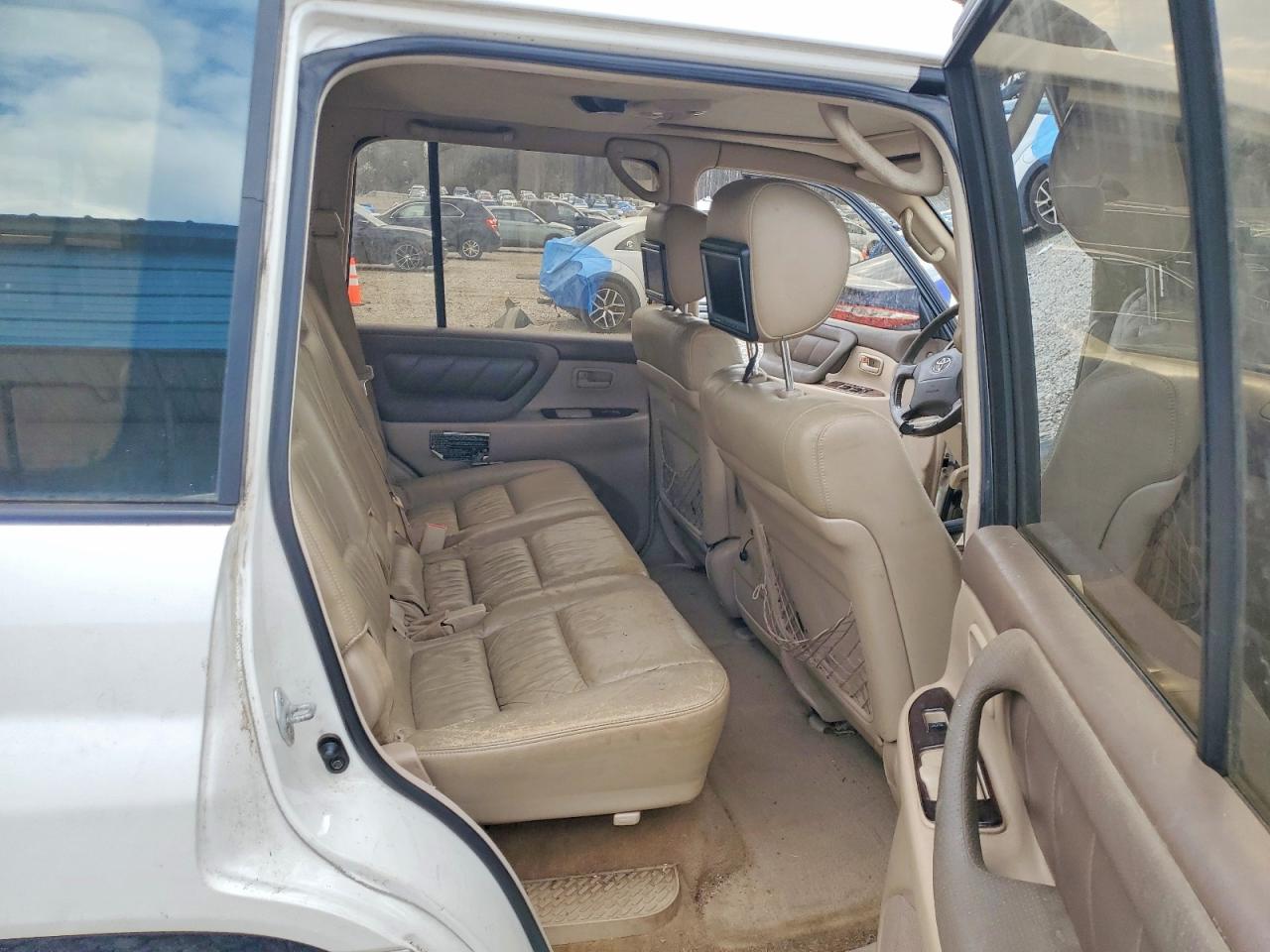 2001 TOYOTA LAND CRUISER photo 11