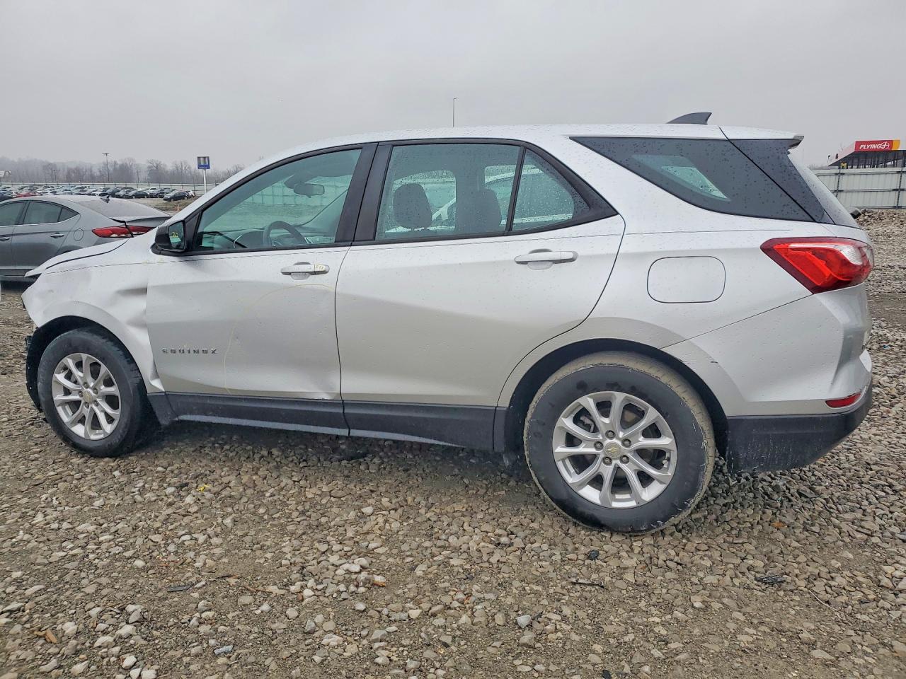 2020 CHEVROLET EQUINOX LS photo 2