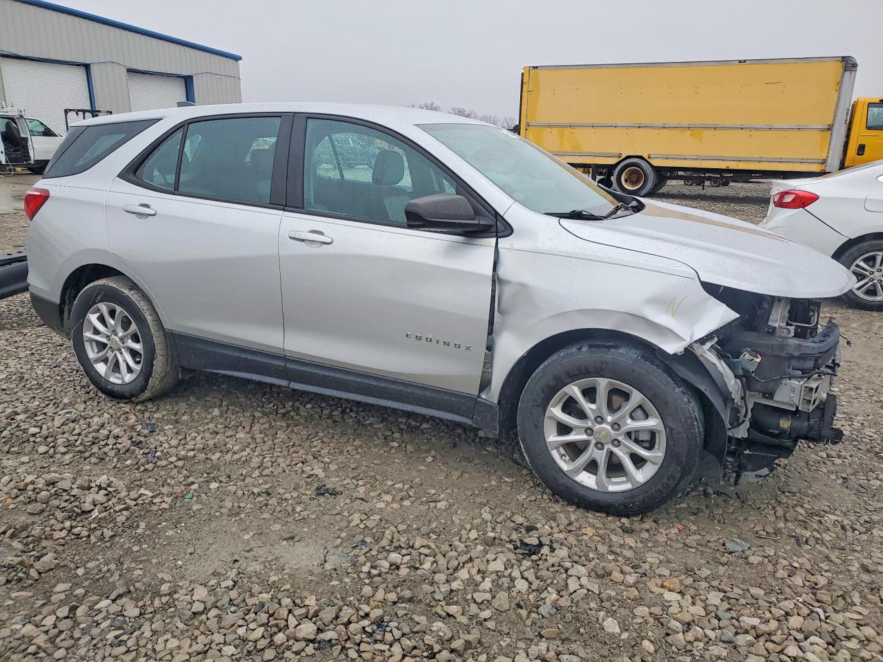 2020 CHEVROLET EQUINOX LS photo 4