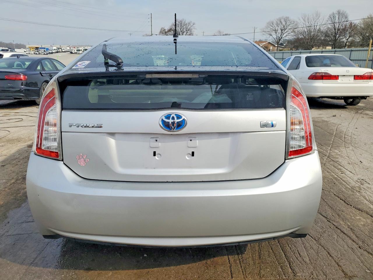 2012 TOYOTA PRIUS TWO photo 11