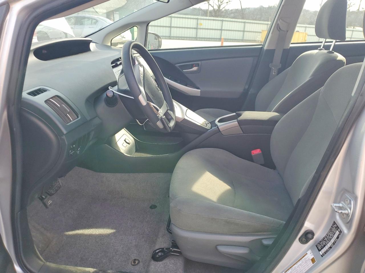 2012 TOYOTA PRIUS TWO photo 13