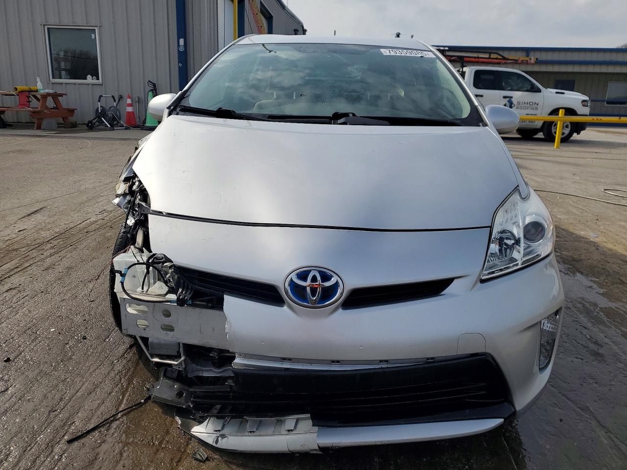 2012 TOYOTA PRIUS TWO photo 9