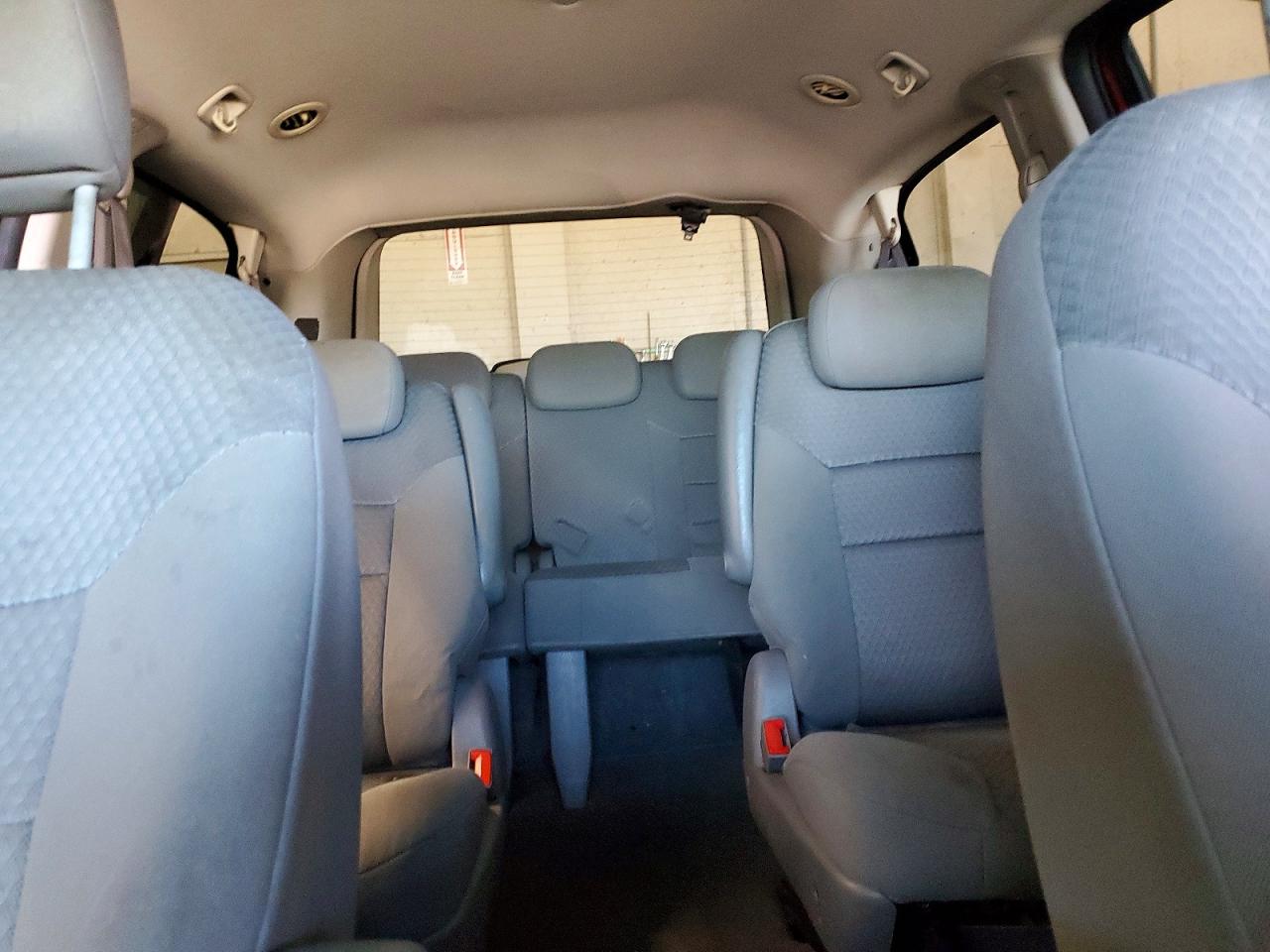 2010 DODGE GRAND CARAVAN SE photo 19