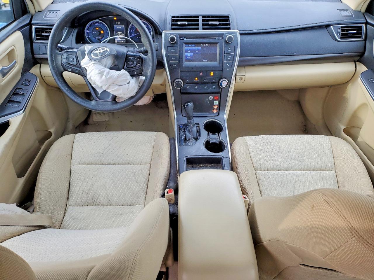2016 TOYOTA CAMRY LE photo 22