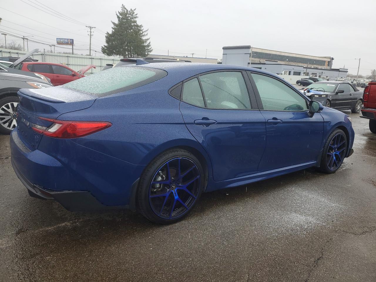 2025 TOYOTA CAMRY SE photo 7