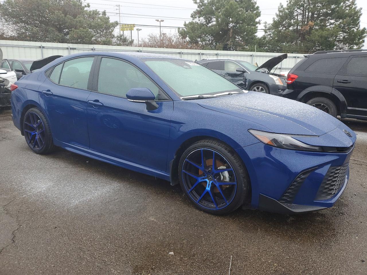2025 TOYOTA CAMRY SE photo 10