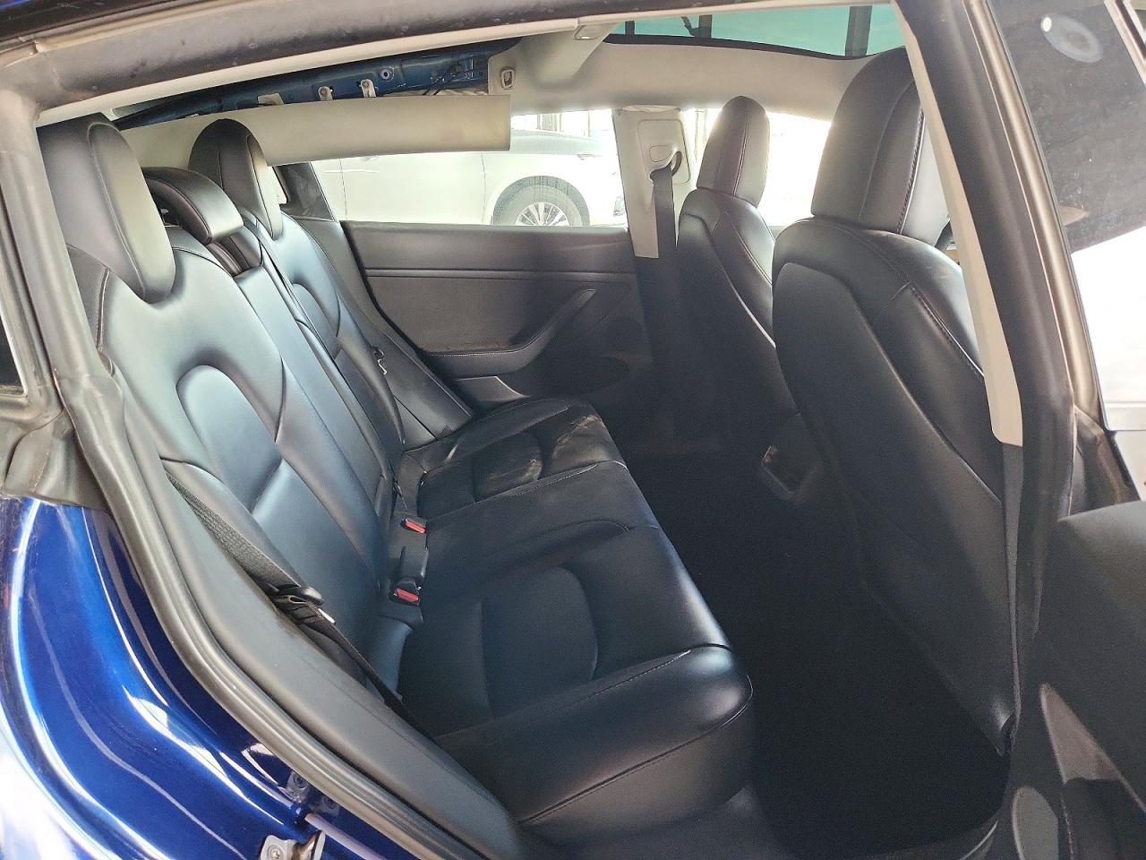 2022 TESLA MODEL 3 photo 10