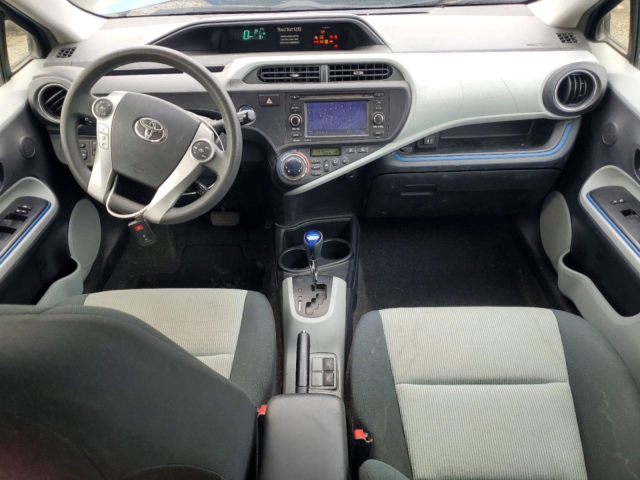 2012 TOYOTA PRIUS C THREE photo 8