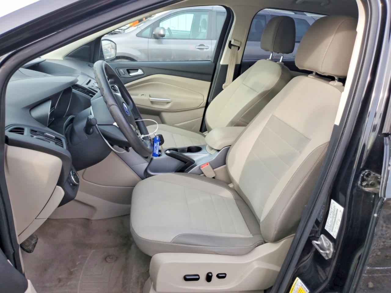 2015 FORD ESCAPE SE photo 13