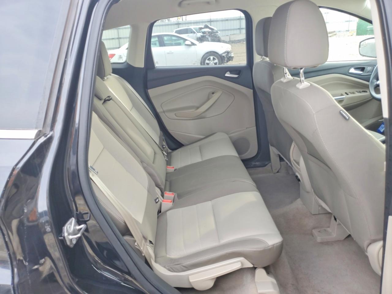 2015 FORD ESCAPE SE photo 19