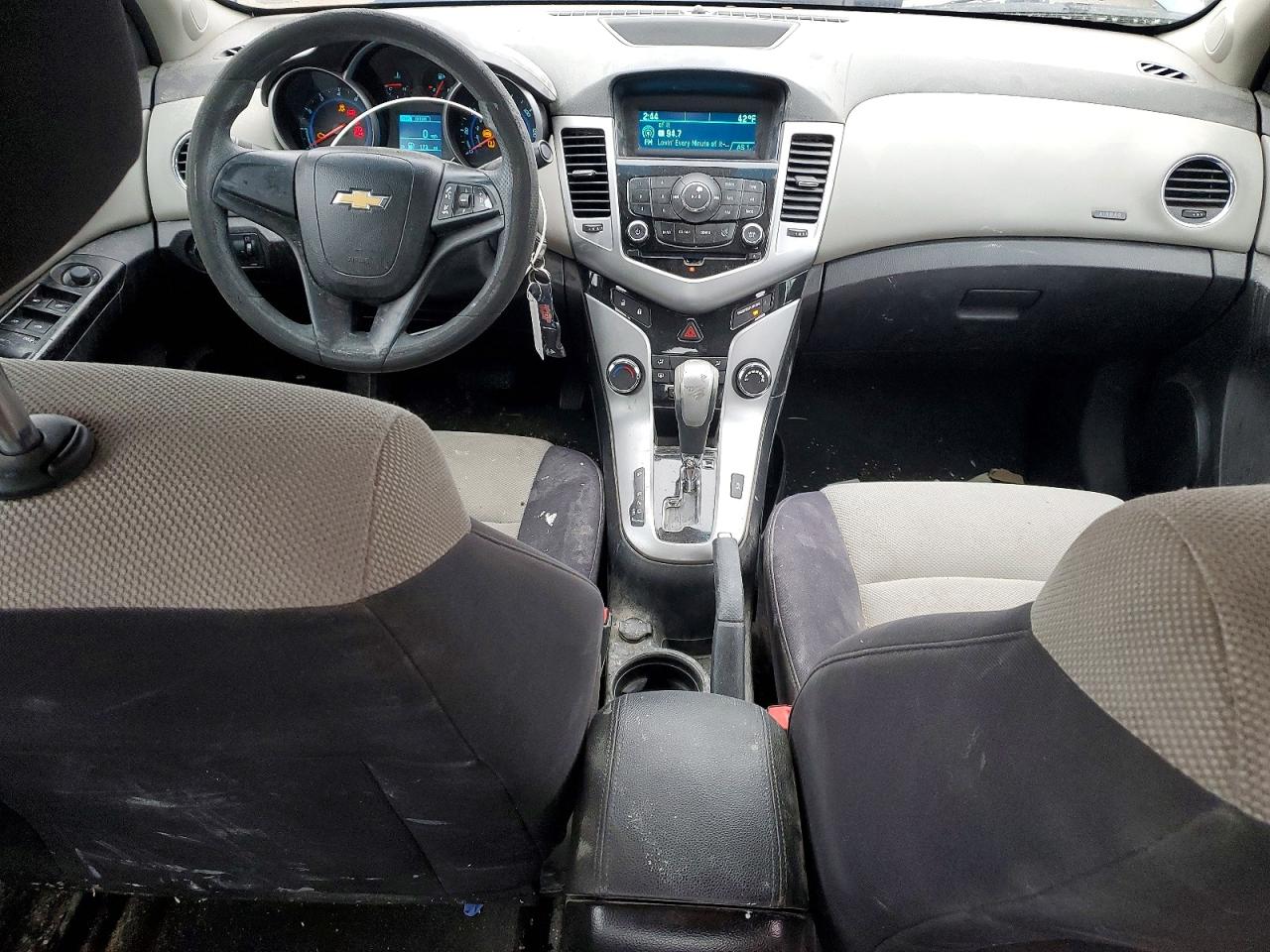2013 CHEVROLET CRUZE LS photo 8