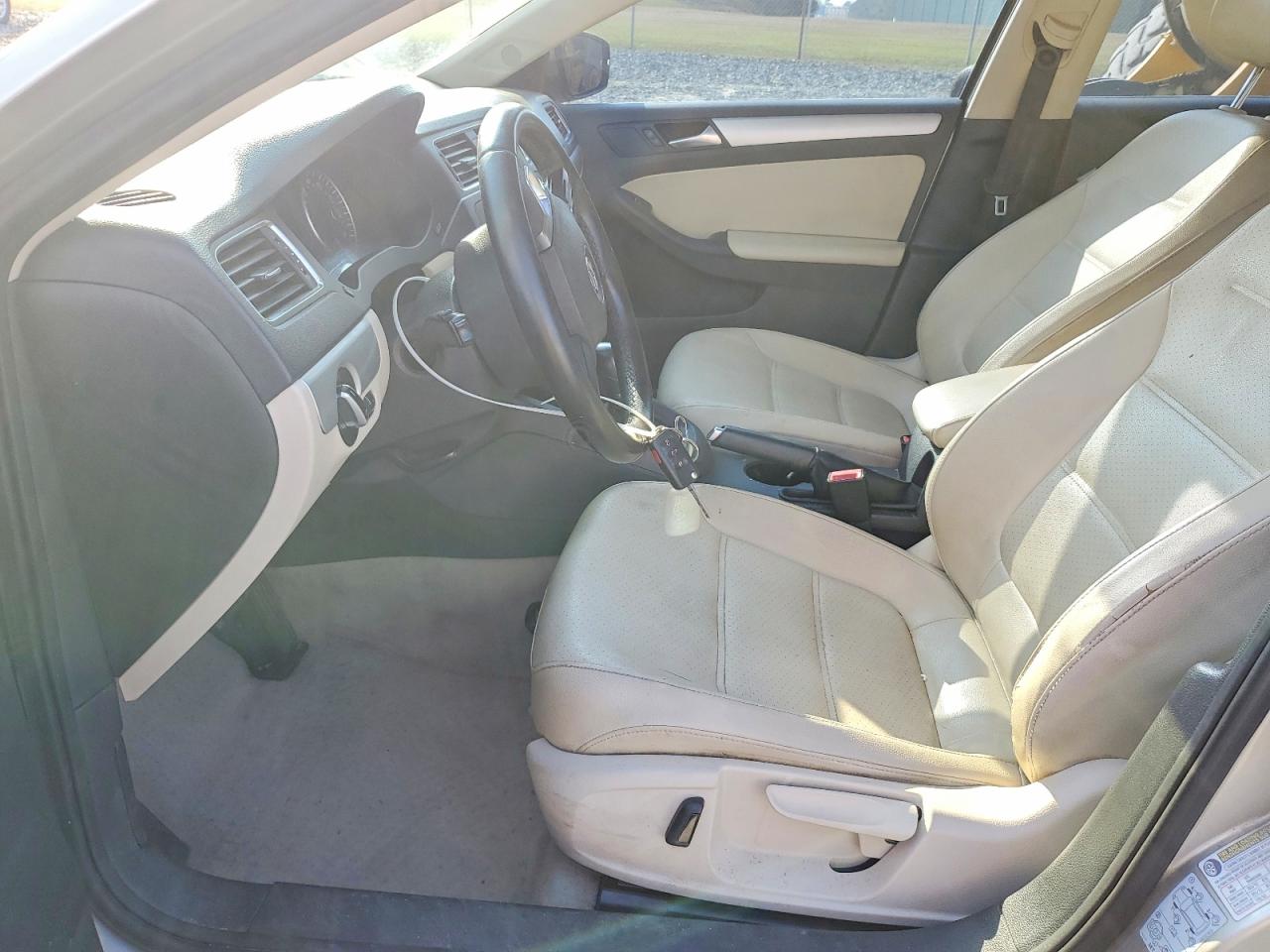 2013 VOLKSWAGEN JETTA SE photo 19