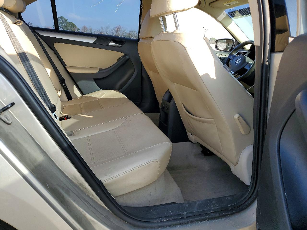 2013 VOLKSWAGEN JETTA SE photo 28