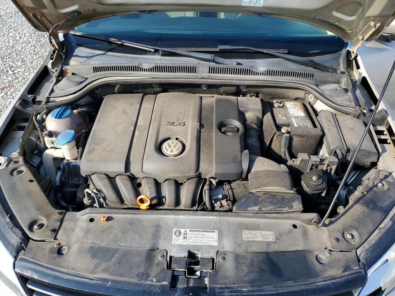 2013 VOLKSWAGEN JETTA SE photo 31