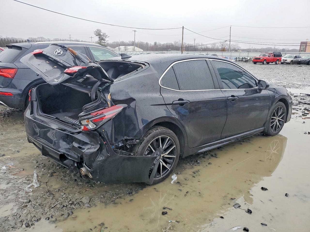 2022 TOYOTA CAMRY SE photo 5