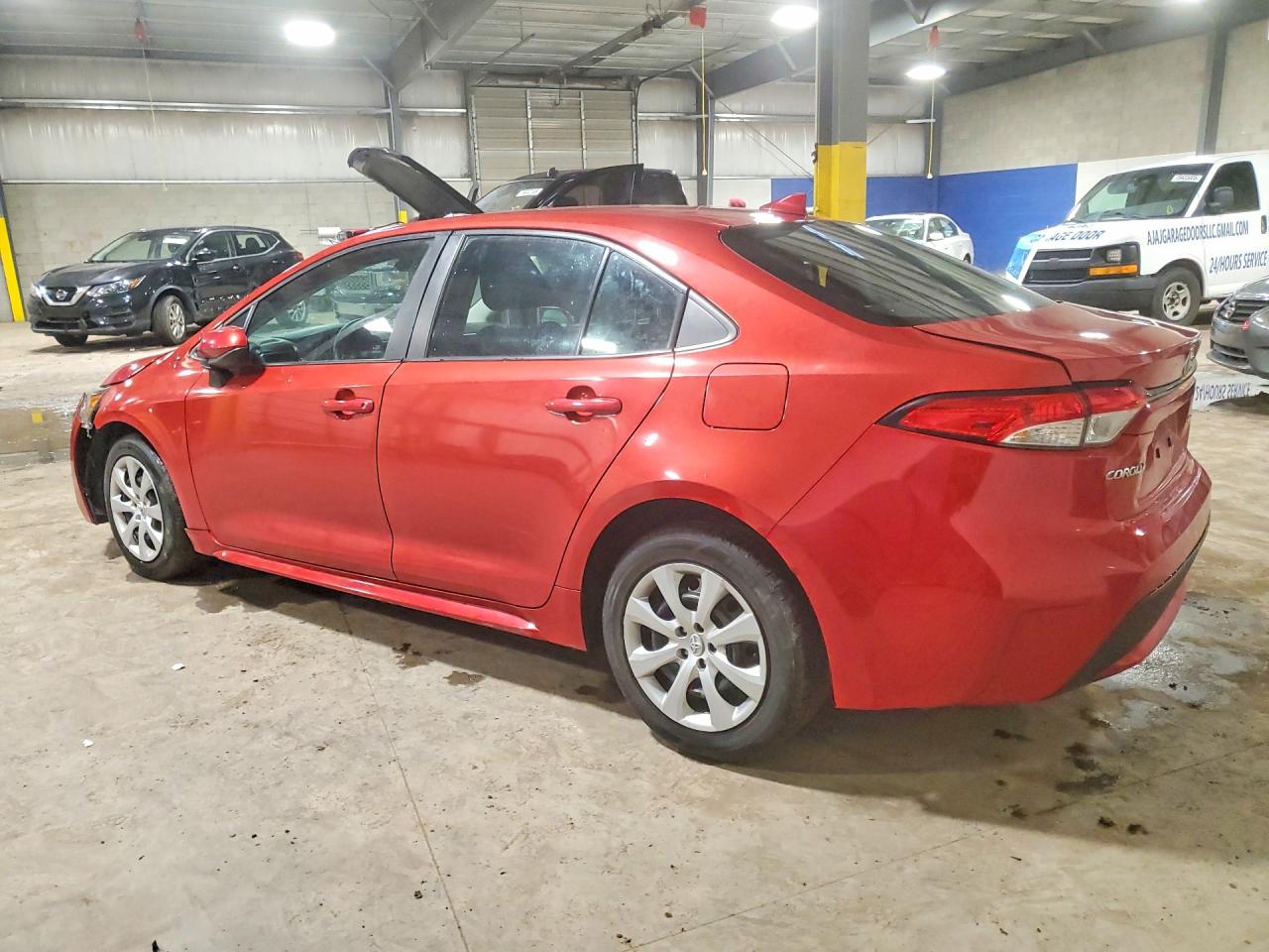 2021 TOYOTA COROLLA LE photo 3