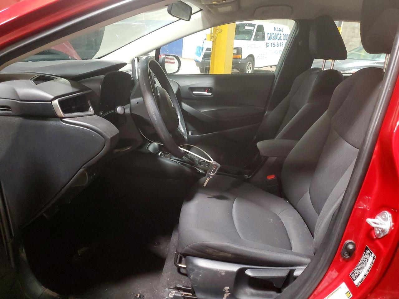 2021 TOYOTA COROLLA LE photo 13
