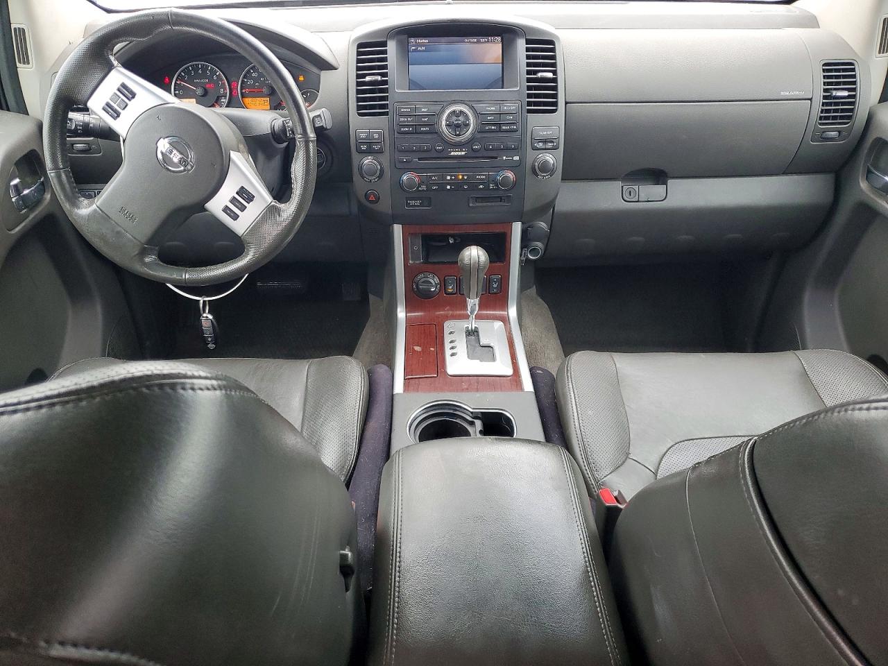 2011 NISSAN PATHFINDER S photo 15