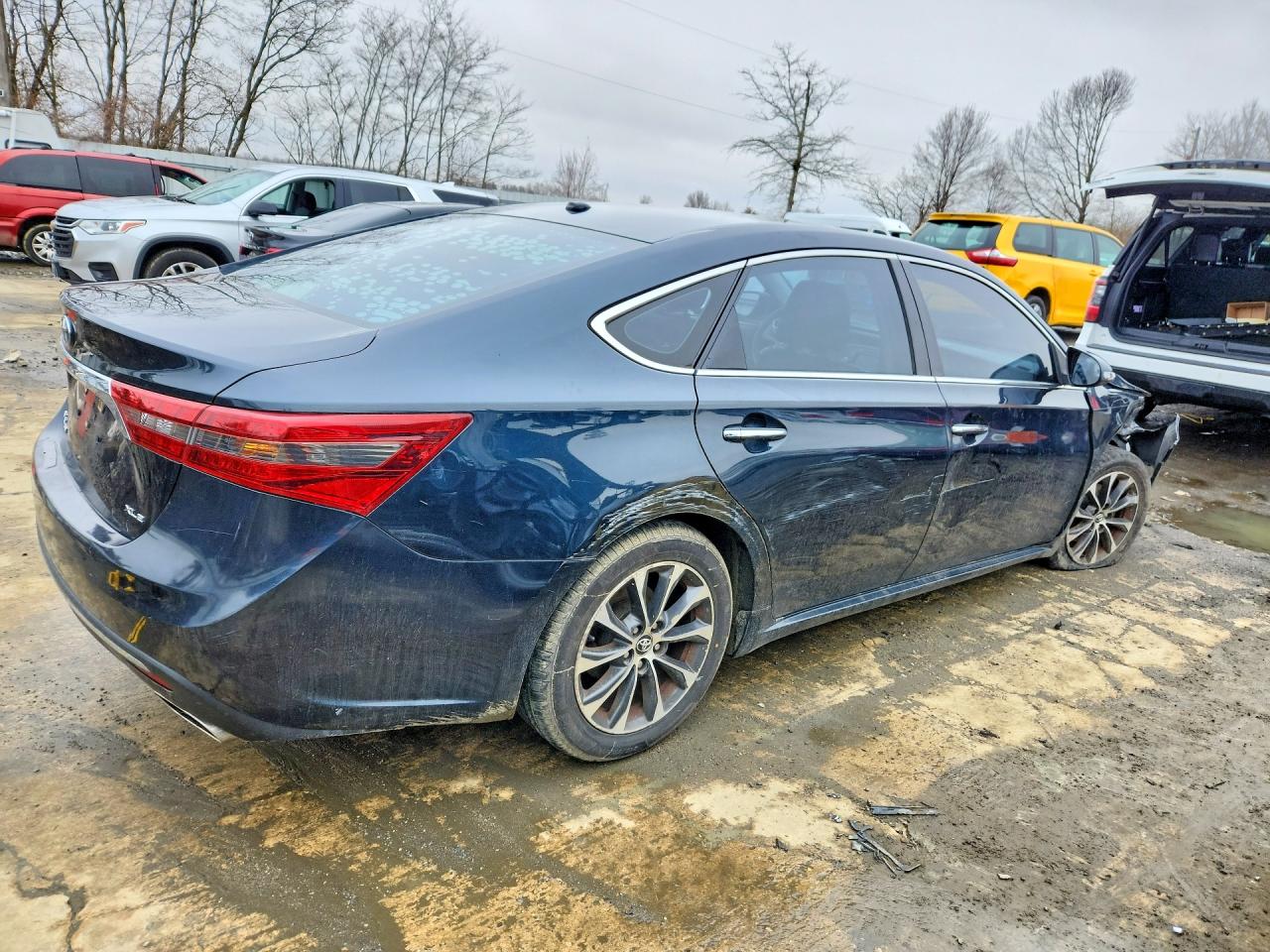 2016 TOYOTA AVALON XLE photo 5